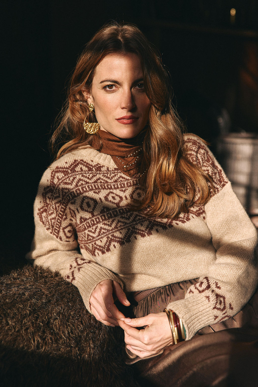 Jersey beige y marrón de punto con greca de inspiración nórdica para mujer | Lola Espeleta