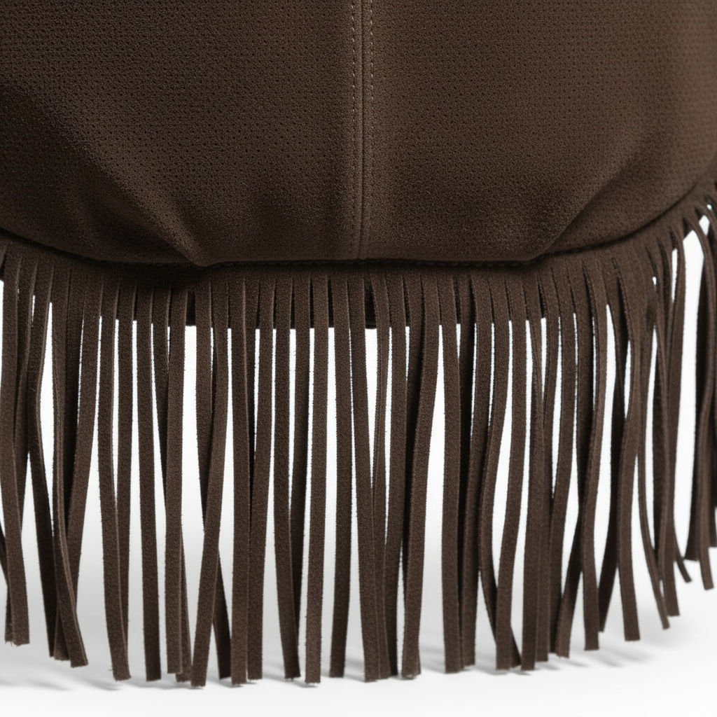 bolso boho marrón chocolate, bolso de serraje mujer, bolso flecos grande, bolso estilo nómada, bolso hombro bohemio, bolso ante marrón. detalle 
