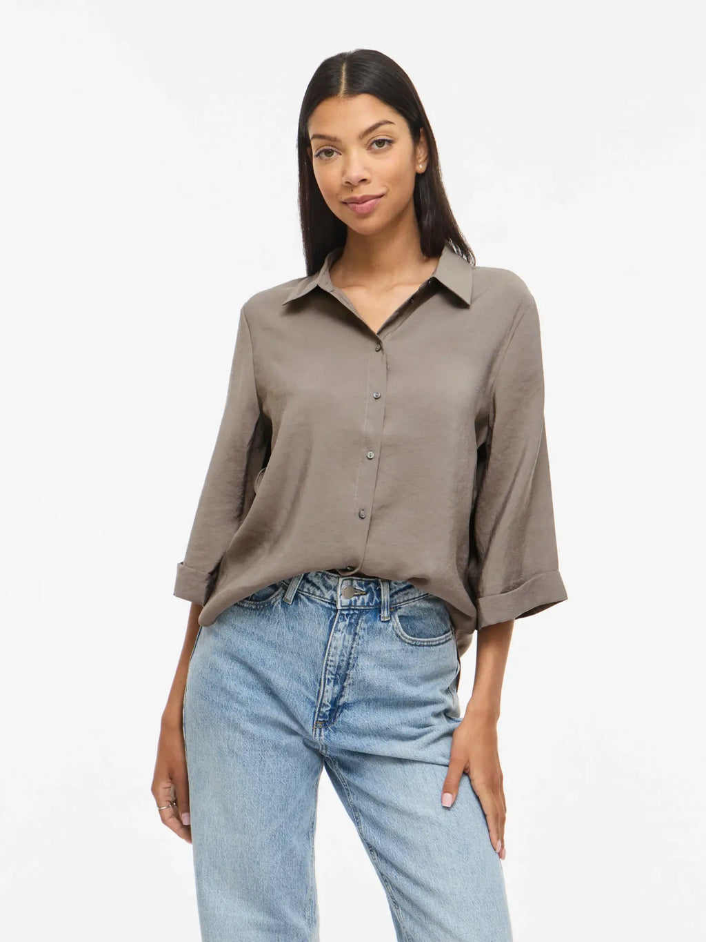 look completo Camisa oversize gris satinado vila nueva coleccion Cotton grey
