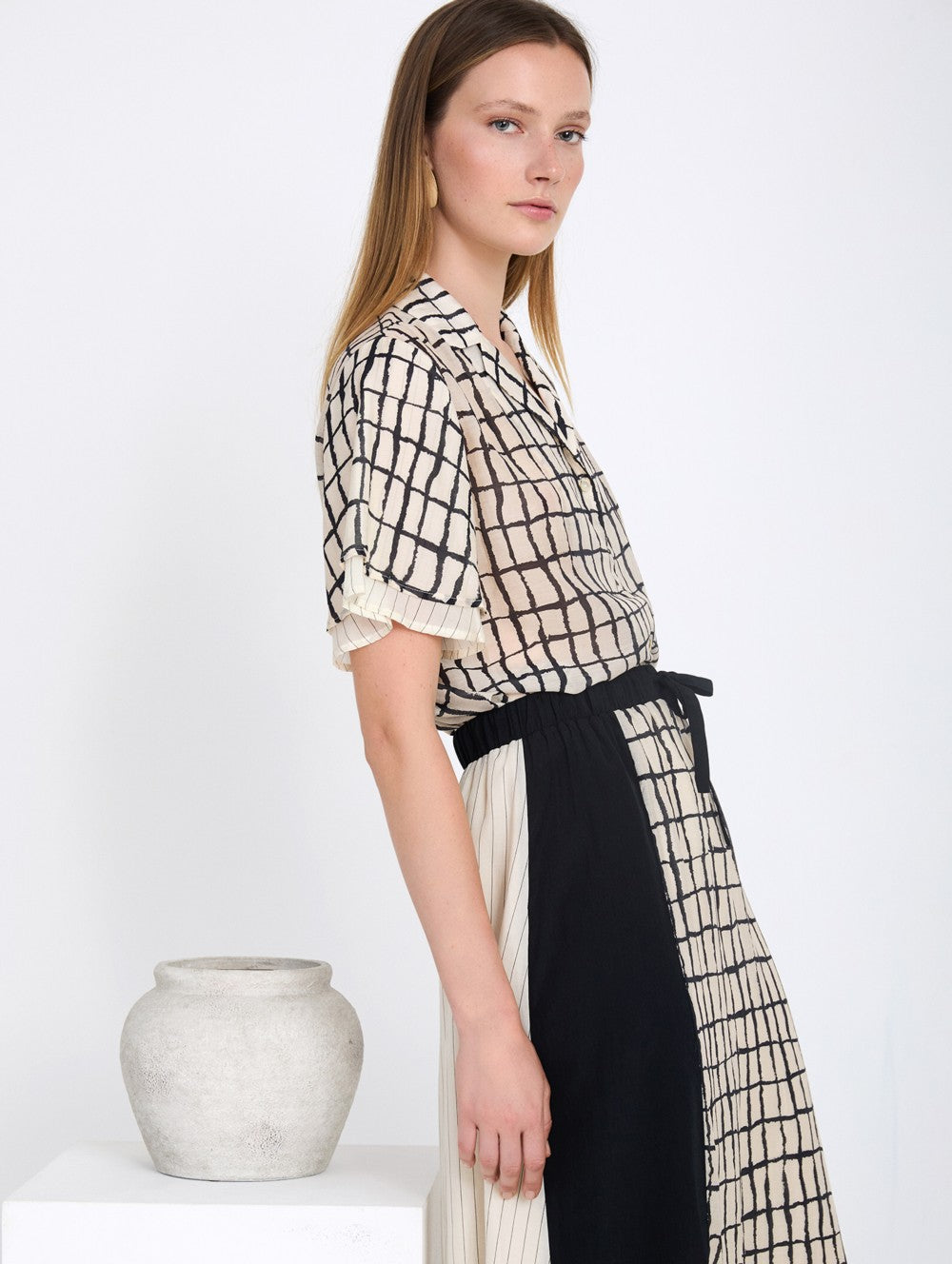 Conjunto camisa mujer estampado geométrico Skatie
