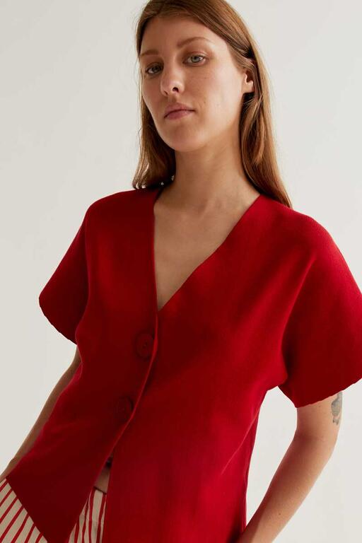 Chaqueta de punto manga corta caída escote pico roja compañia fantastica