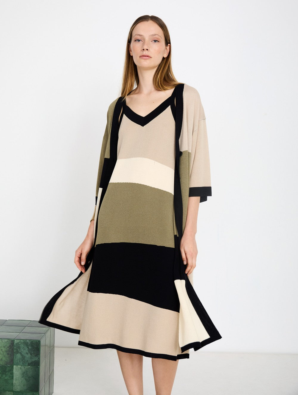 kimono largo punto bicolor manga amplia a juego con vestido de punto tirantes Skatie