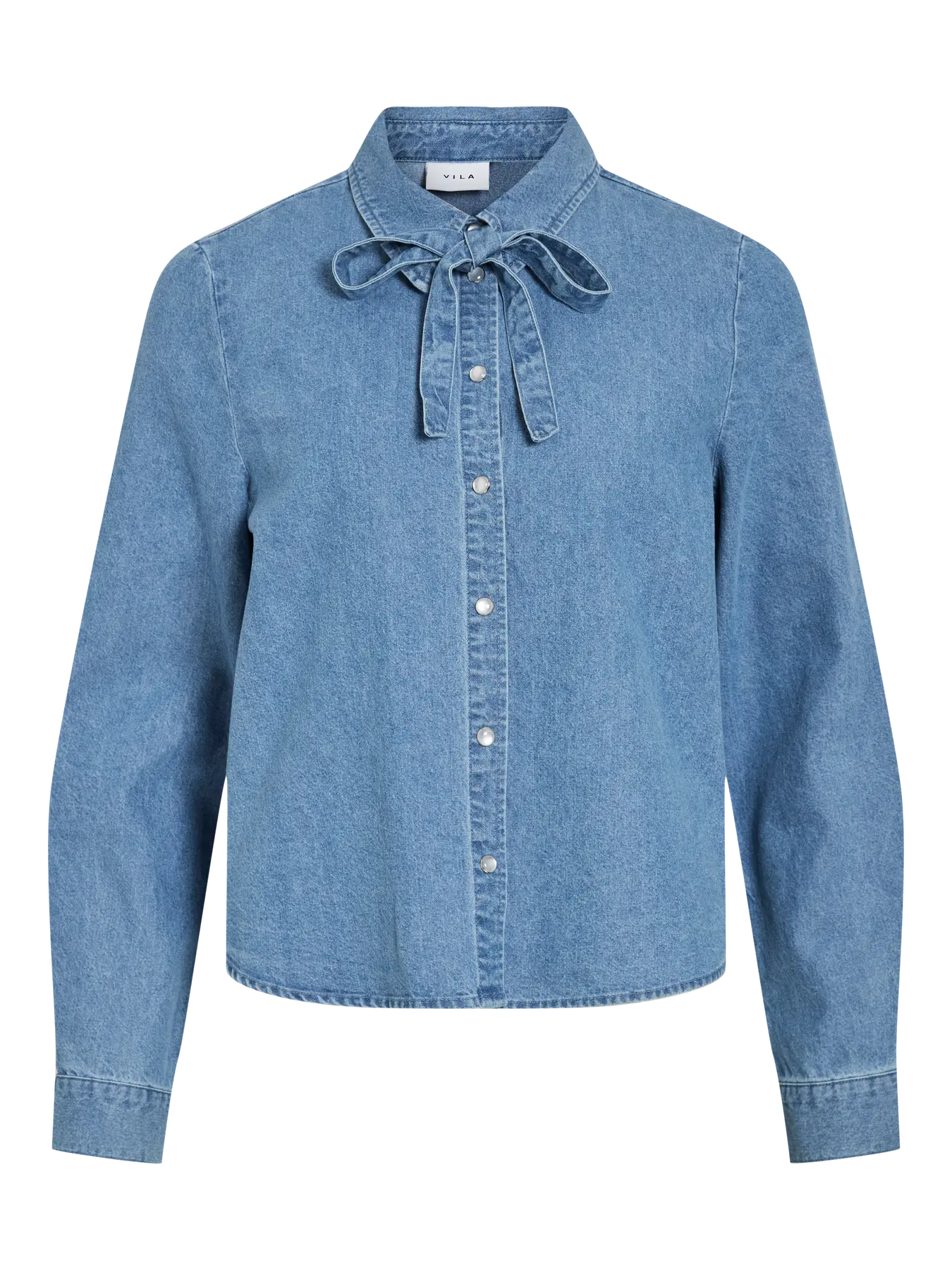 Camisa vaquera azul claro
Detalle de lazo en el cuello
Manga larga con puño abotonado