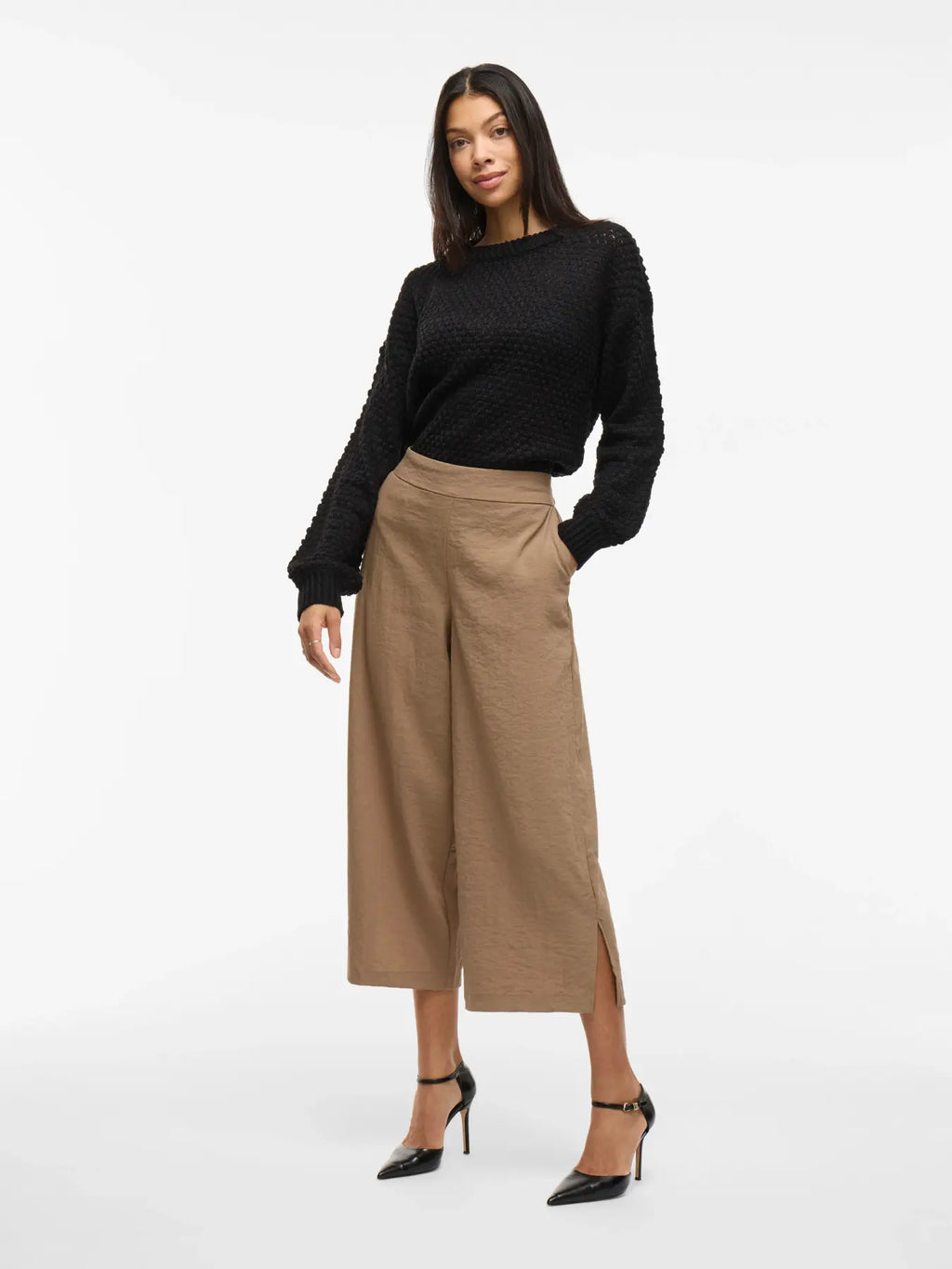 pantalón culotte mujer, pantalón fluido camel, pantalón midi elegante, pantalón tiro alto mujer, pantalón ancho Vila, pantalón verano mujer, pantalón cómodo vestir en tienda cotton grey en piedras blancas