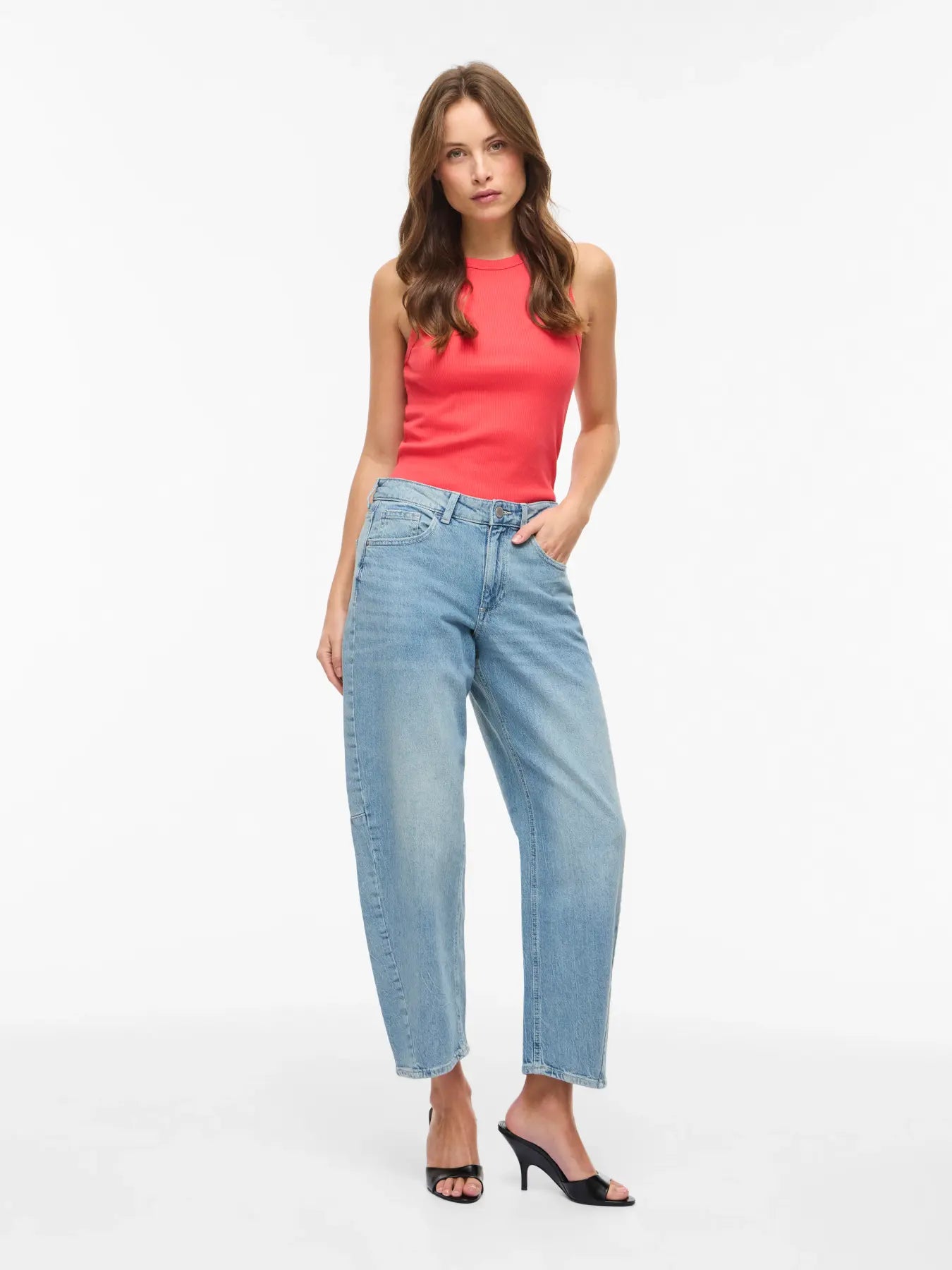 look elegante denim azul claro vila en cotton grey