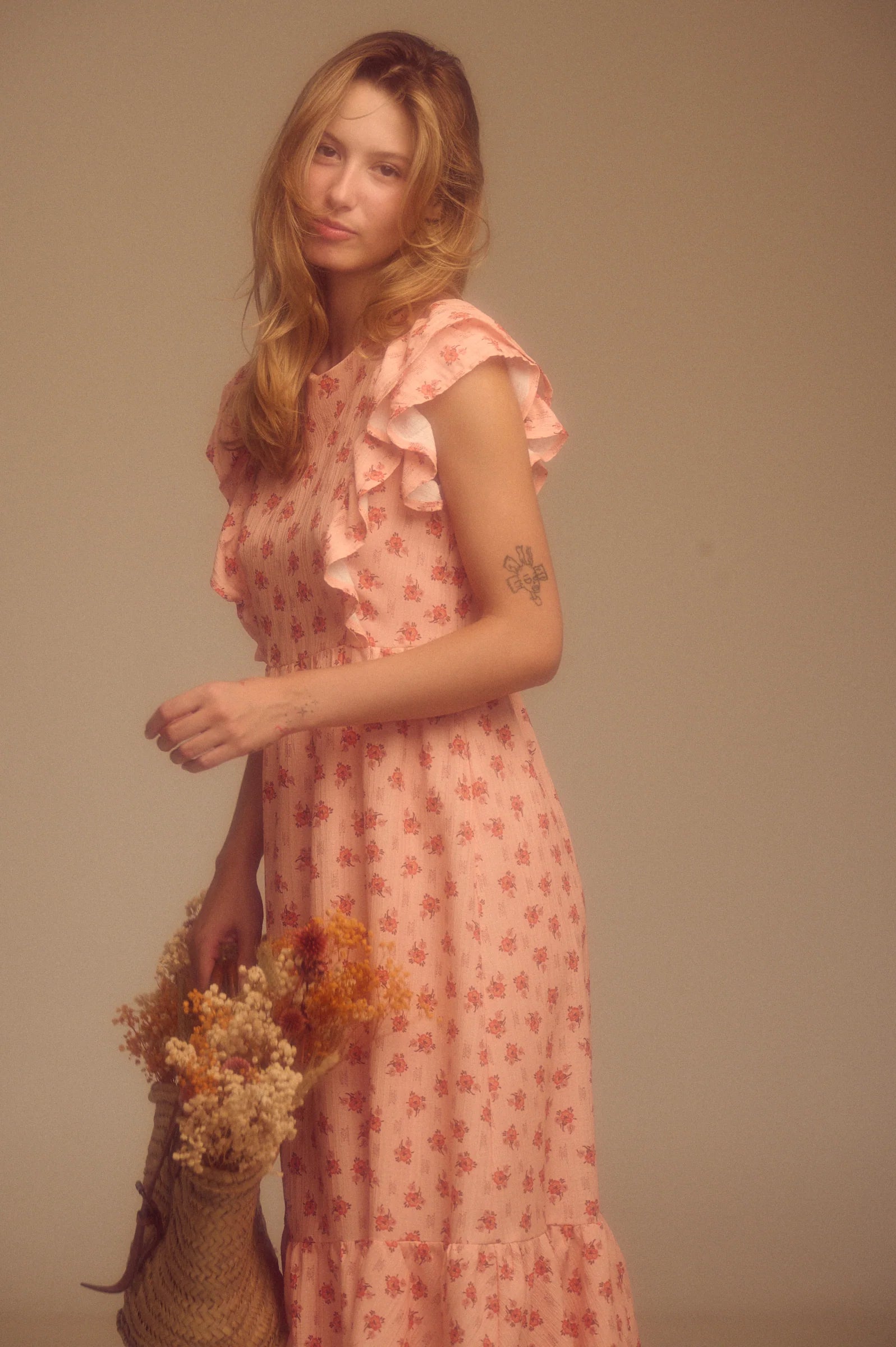 vestido midi floral Maggie Sweet con mangas volante