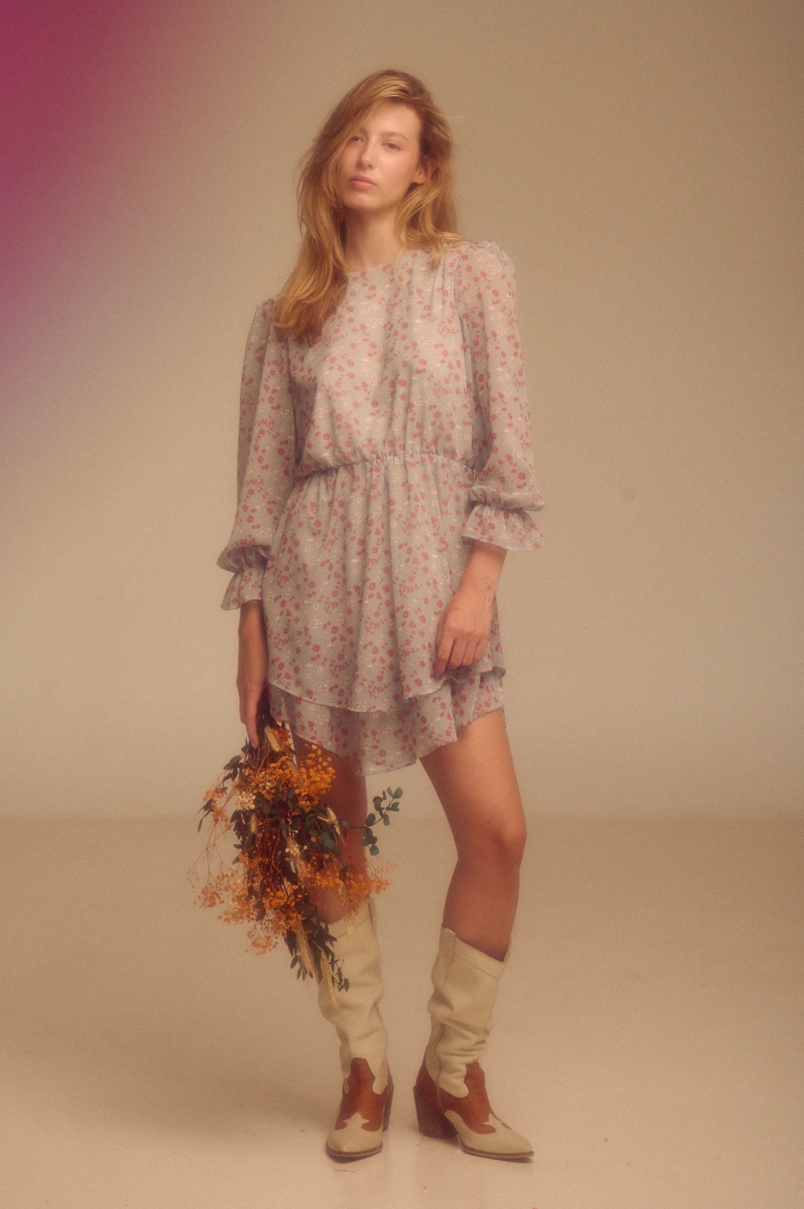 vestido corto floral azul Maggie Sweet manga larga
