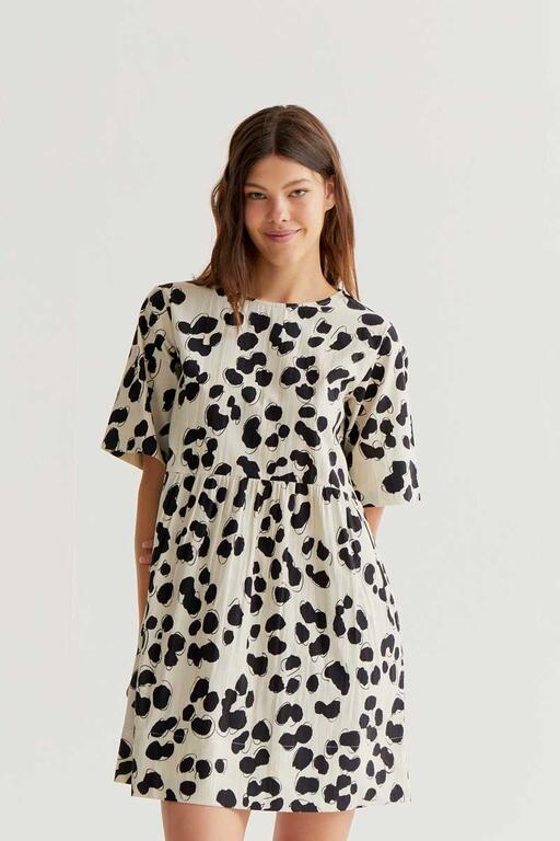 look Vestido Dalmatian estampado blanco y negro de Compañía Fantástica en Cotton Grey vista frontal