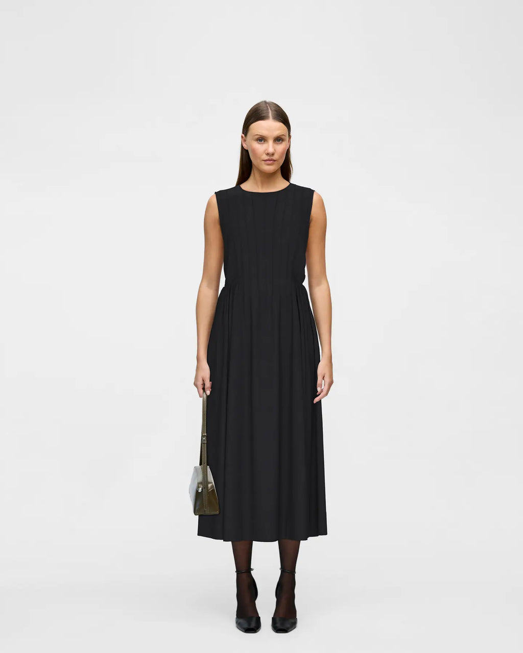 Little black dress Reinterpretado vila nueva coleccion en cotton grey