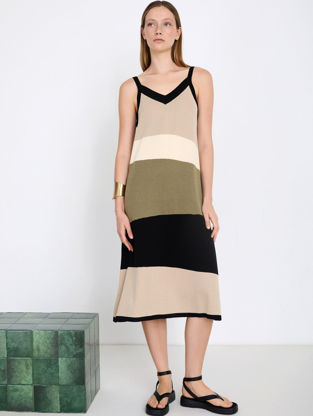 vestido Horizon de punto tirantes tonos tierra Skatie