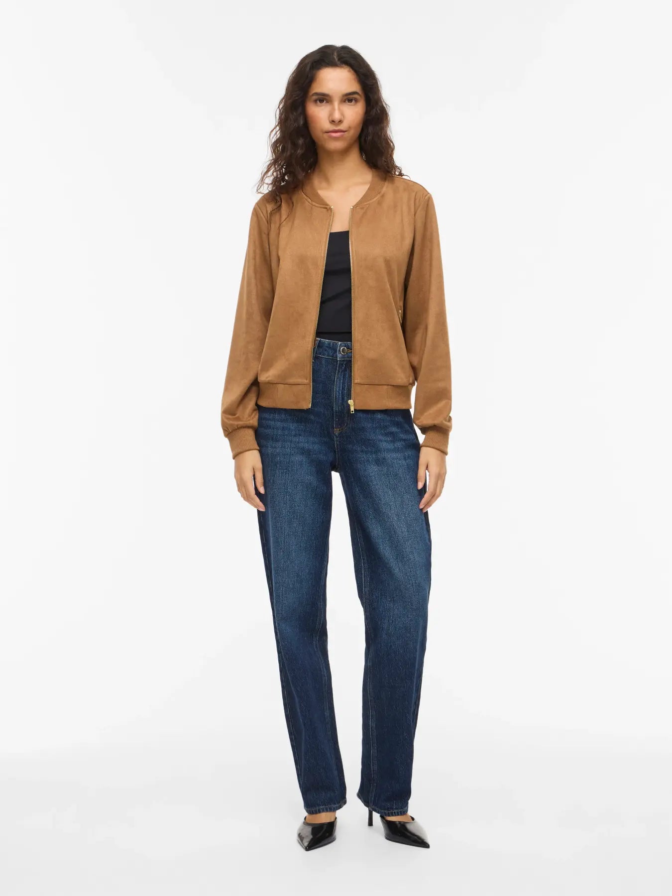 Look completo chaqueta bomber camel de vila en cotton grey