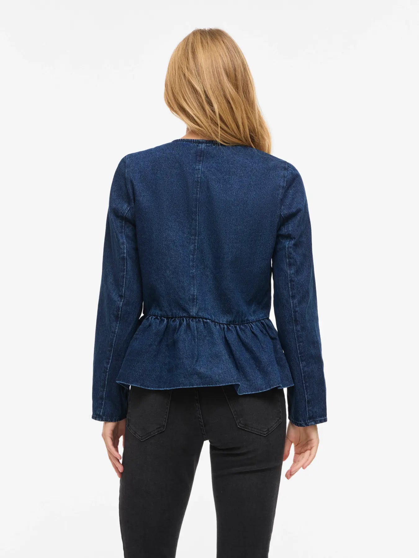 Detalle volante cintura chaqueta VILA