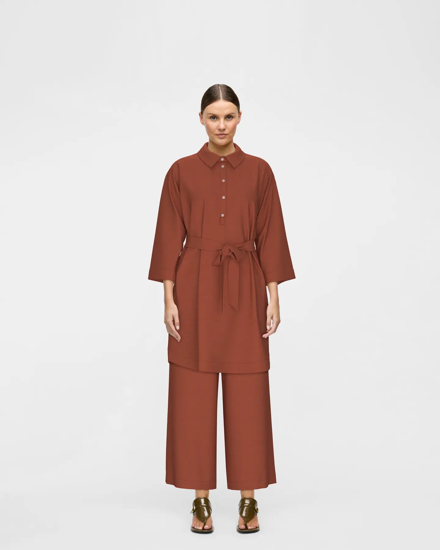 pantalón culotte mujer
pantalón fluido teja Vila
pantalón midi elegante
pantalón ancho mujer verano
pantalón cómodo cintura goma
pantalón casual chic mujer