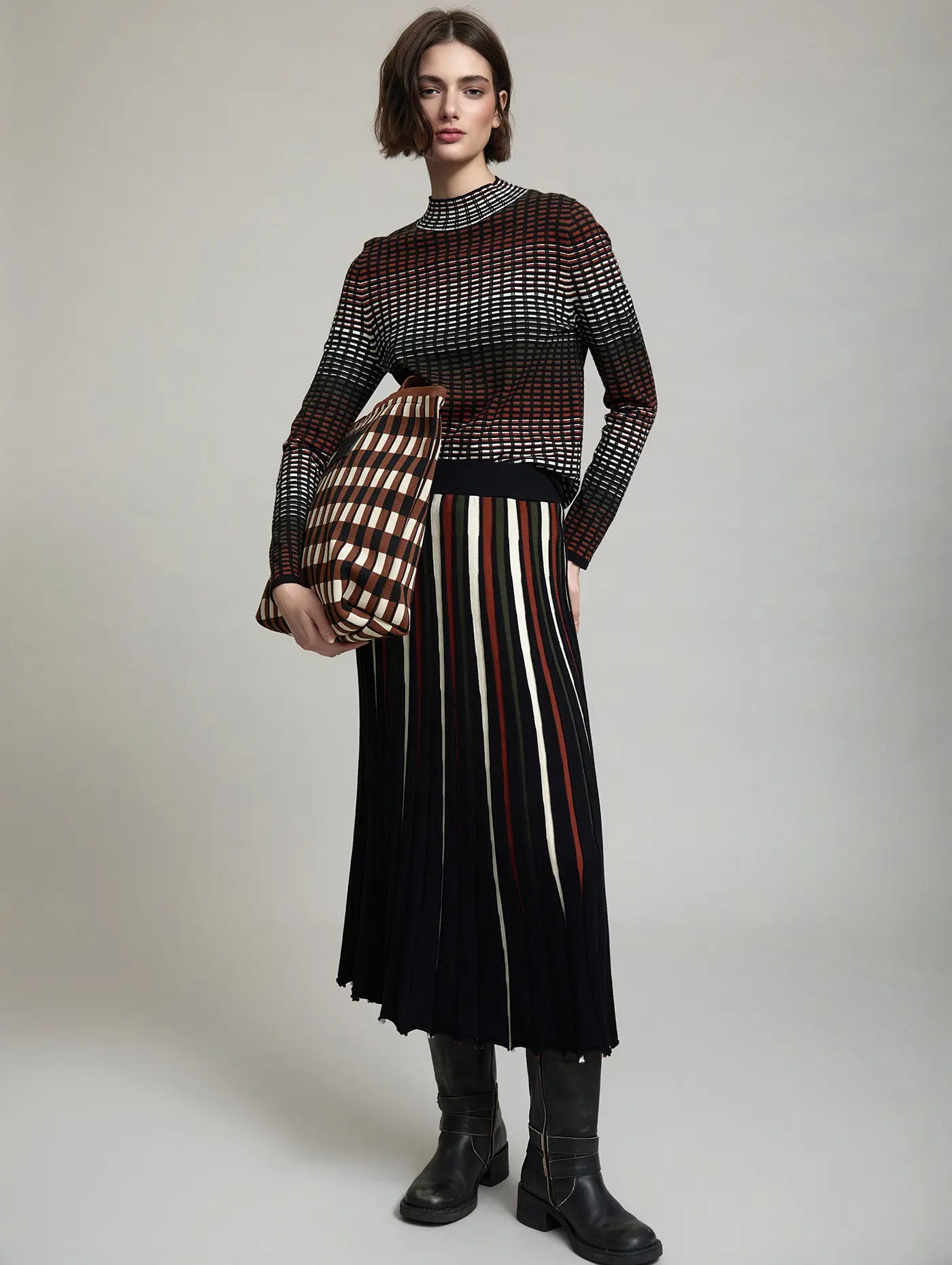 Conjunto con falda y Jersey de punto Margot de SKATIE para mujer, corte ajustado, manga larga y diseño de cuadros multicolor en negro, crudo, verde oliva y teja