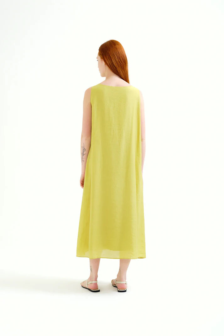 Vestido largo fluido verde sin mangas Compañía Fantástica