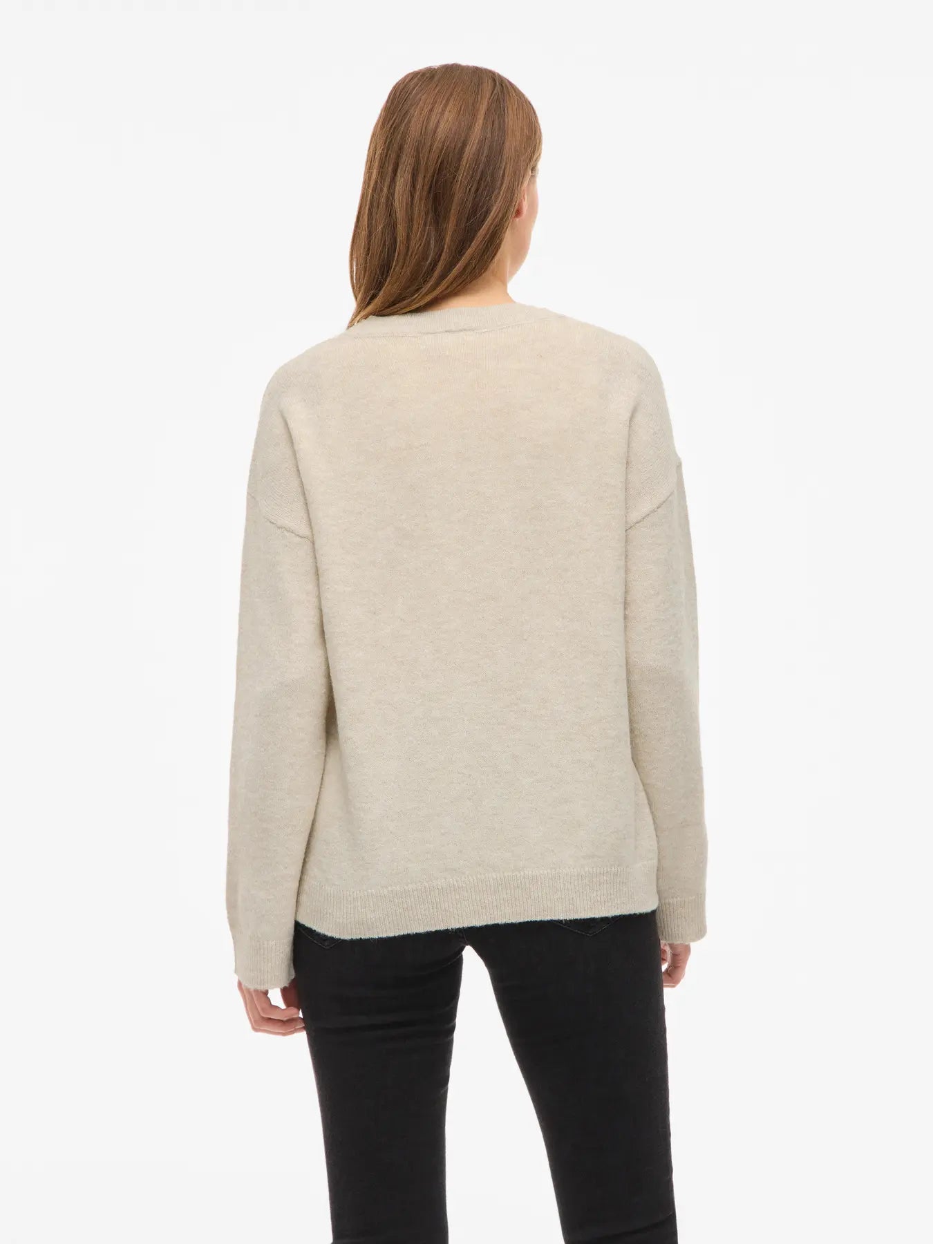 detalle trasero jersey confortable beige vila 