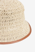 Sombrero Cala Natural de Vilanova en rafia color natural con diseño bucket.