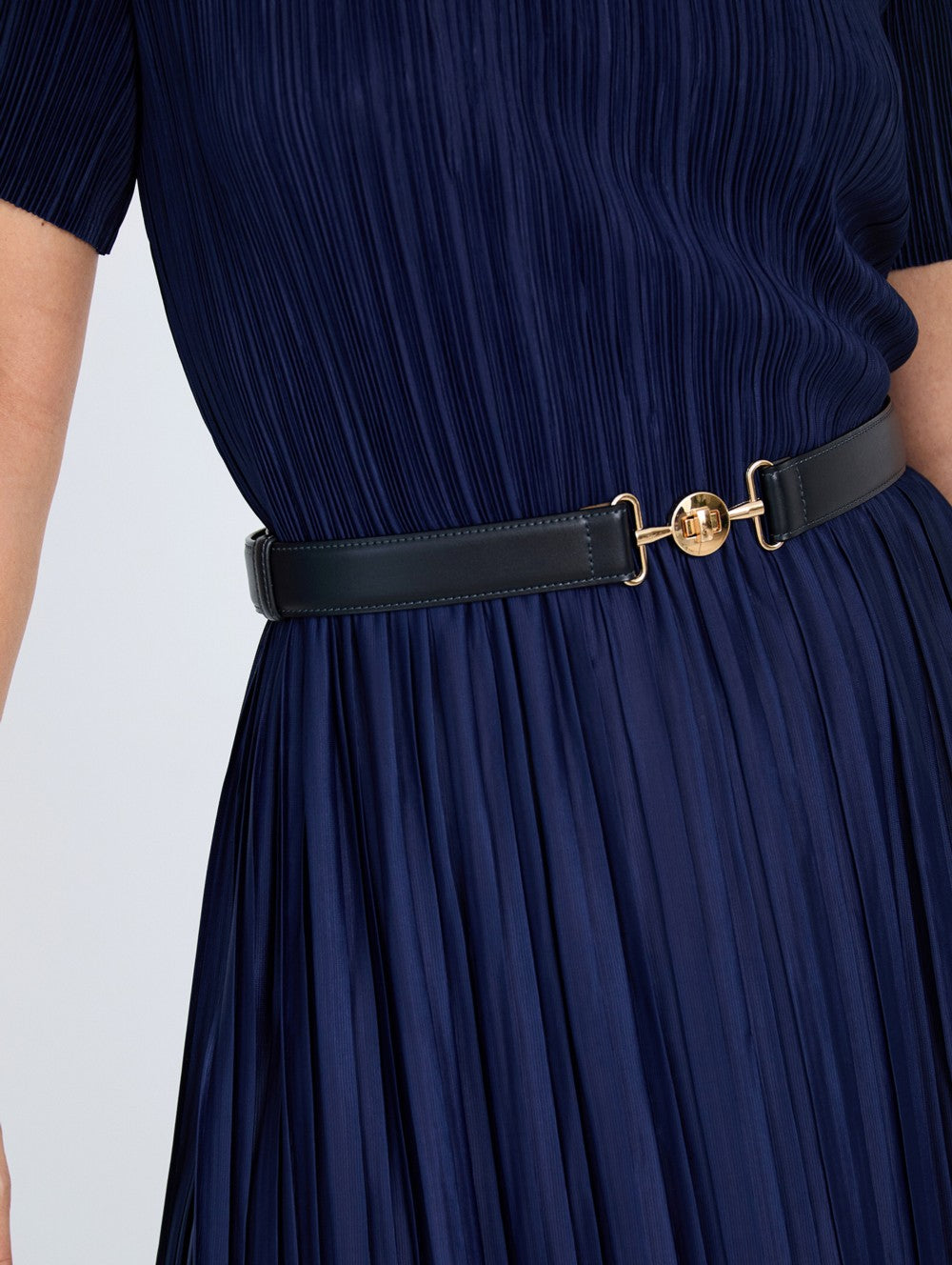 vestido Nara plisado con cinturón mujer Skatie