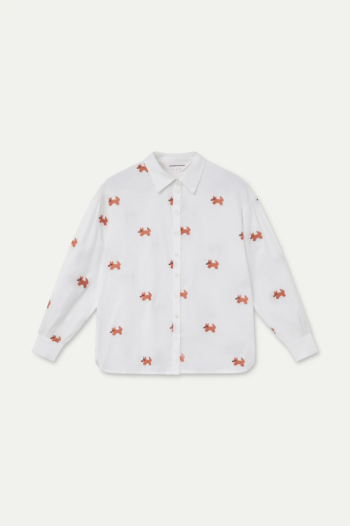 Camisa blanca de mujer 100% algodón con pequeños zorritos bordados de Compañía Fantástica