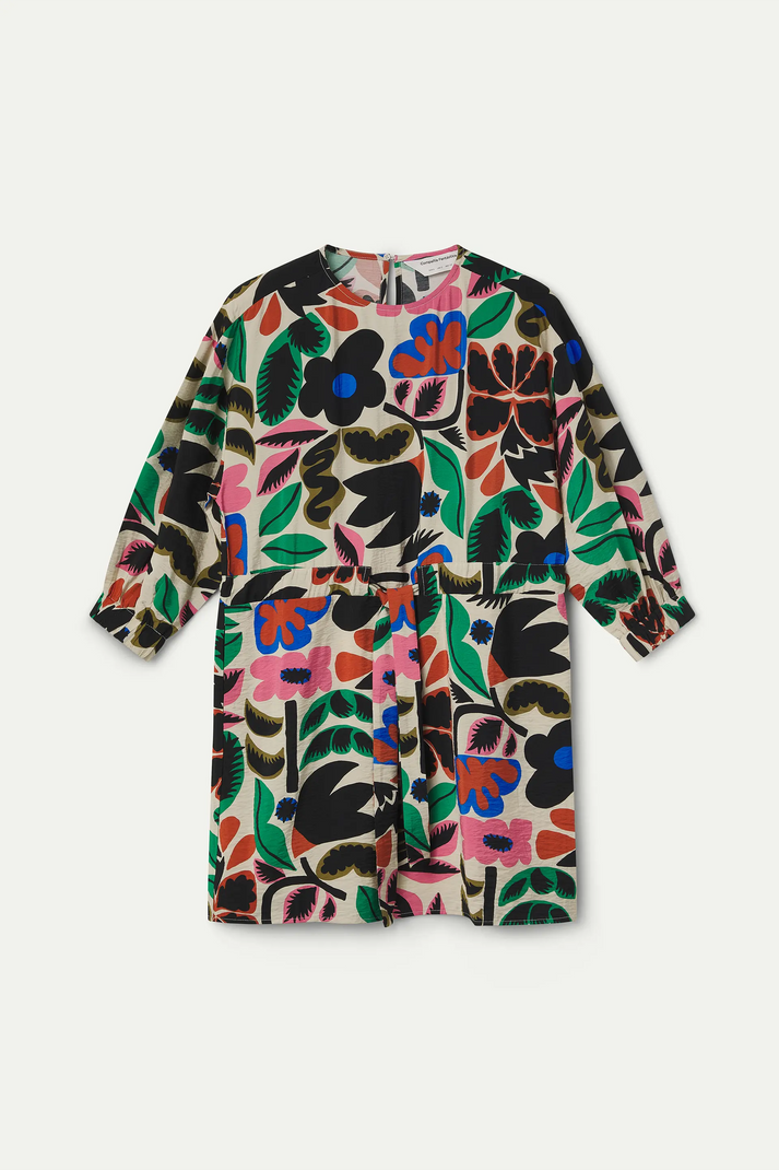 Vestido corto floral de manga larga Compañía Fantástica combinado en look de mujer