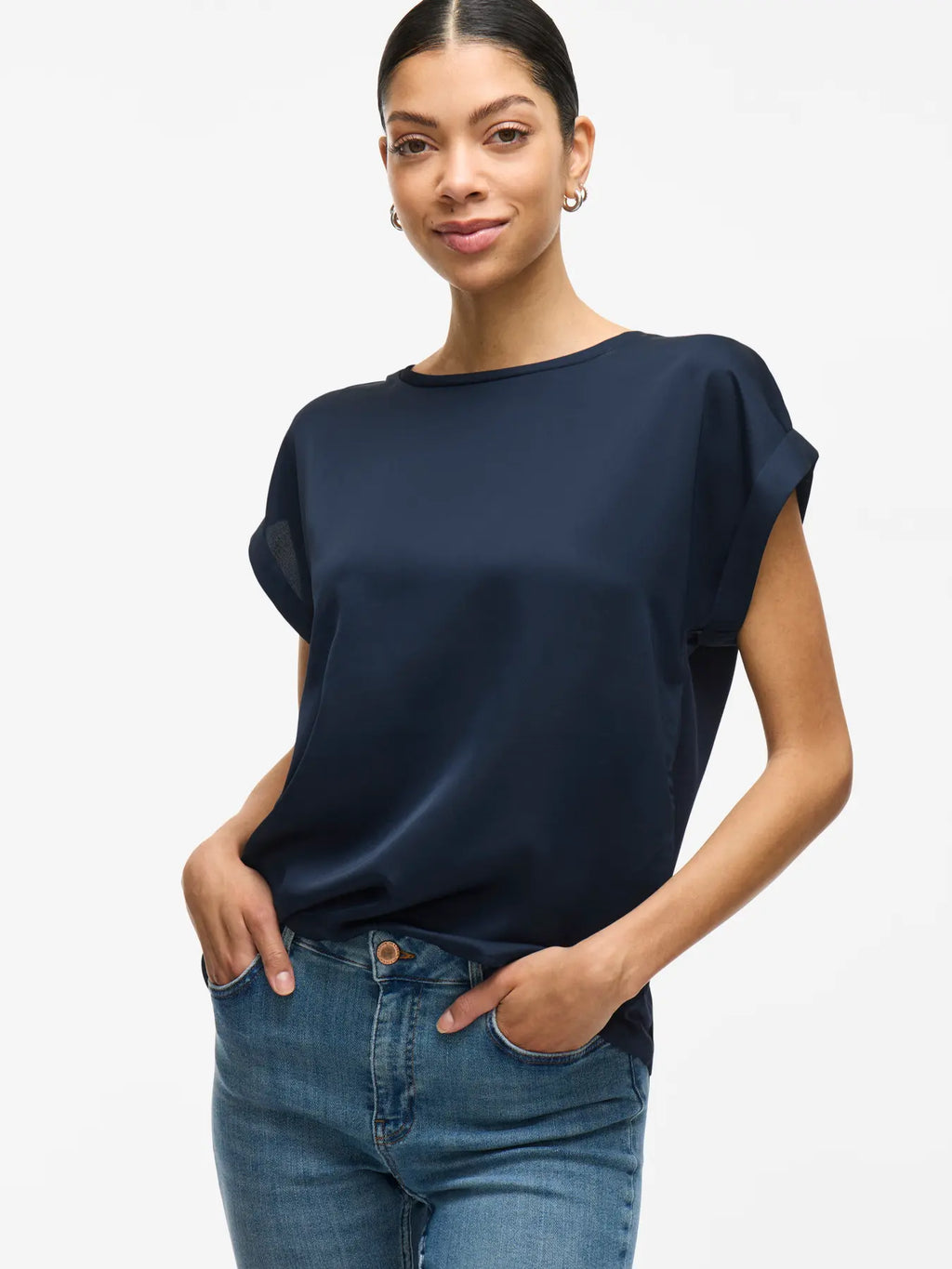 look camiseta saten color azul marino  en cotton grey