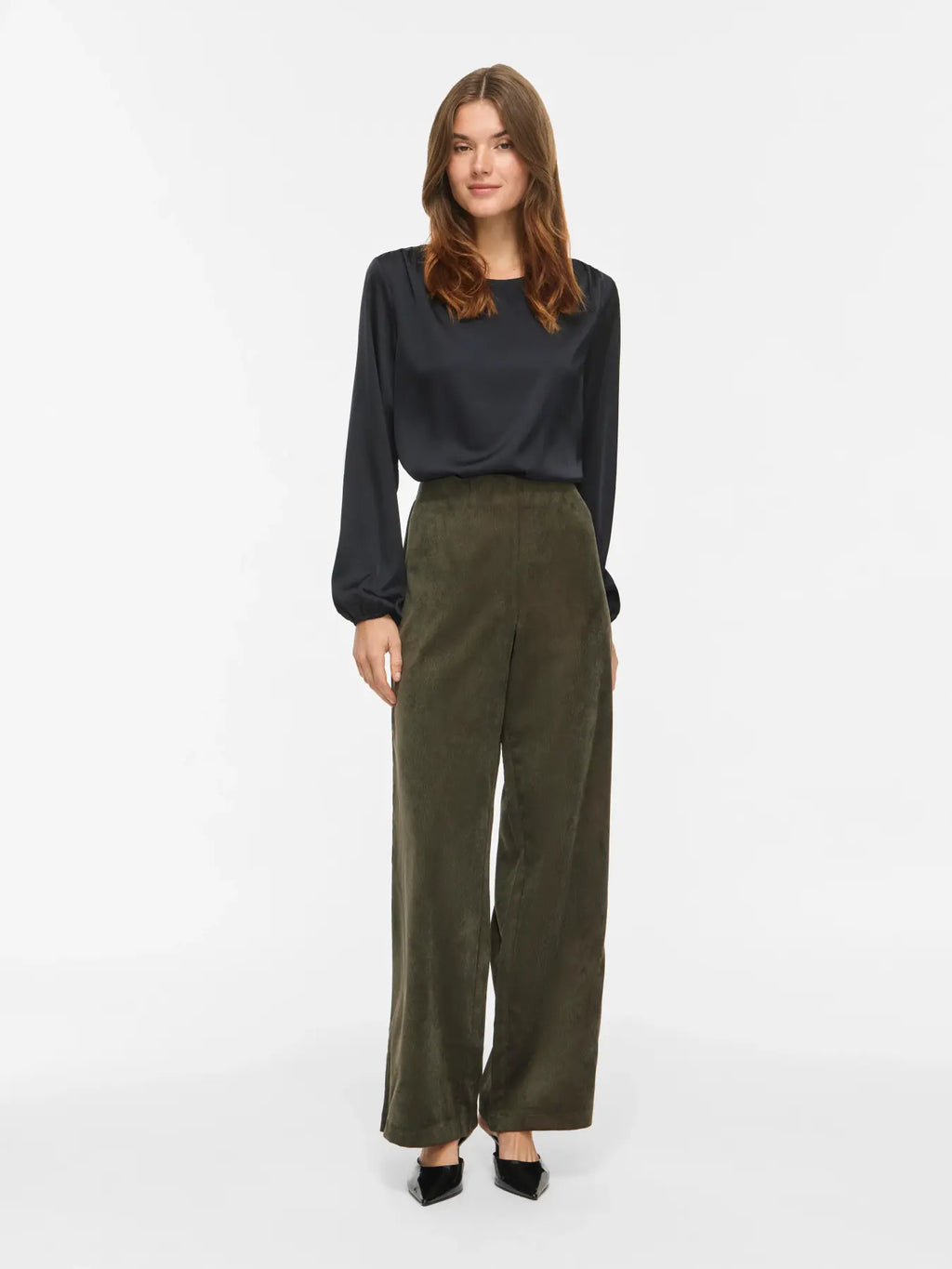 Pantalón Courdie de micropana kaki ancho – look mujer