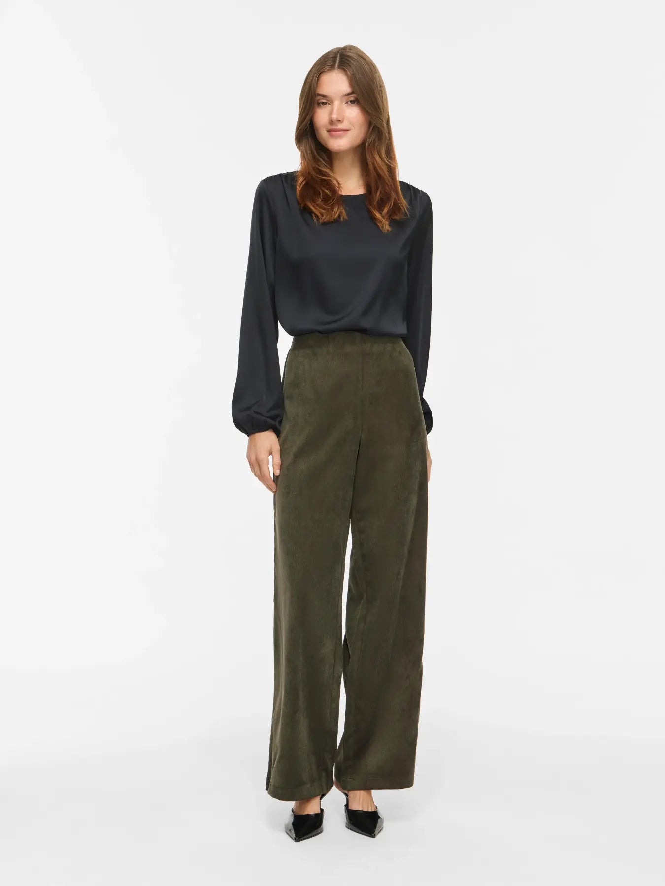 Pantalón Courdie de micropana kaki ancho – look mujer
