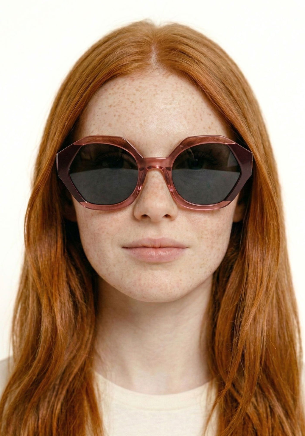 Gafas de sol tonos granates Noco en cotton grey