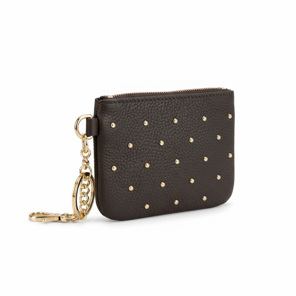 monedero piel natural con tachuelas en color marron chocolate