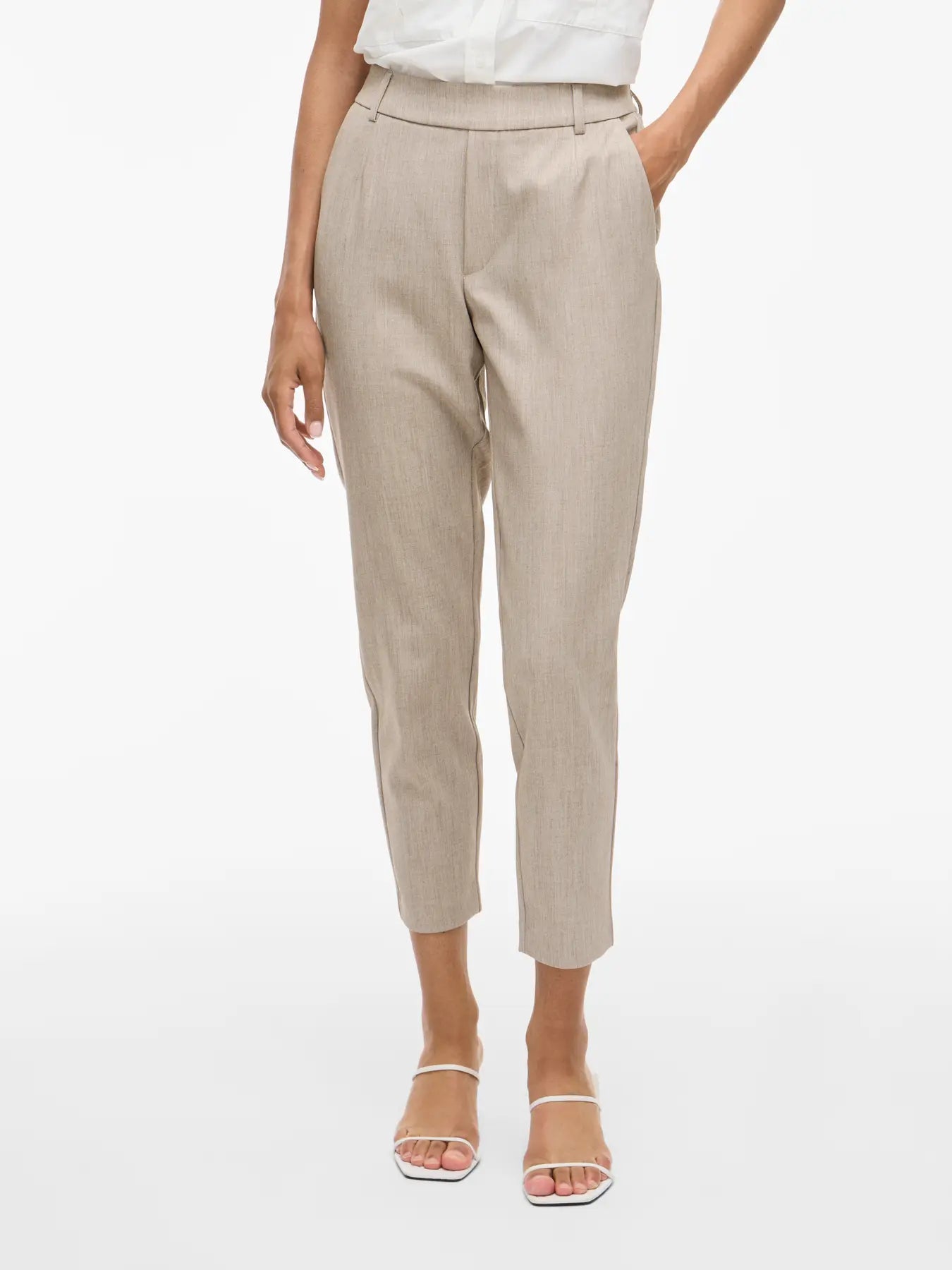 look casual Pantalon traje estrecho lino con goma en cintura de vila 