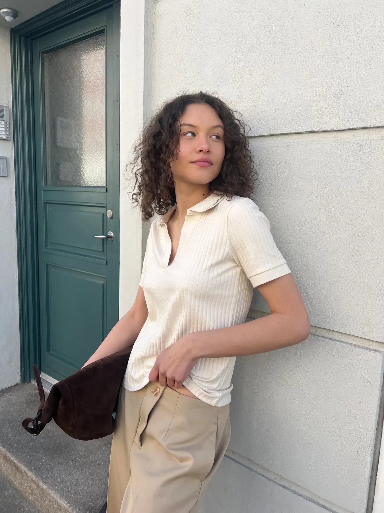 look completo polo beige canalé Vila nueva coleccion en cotton grey