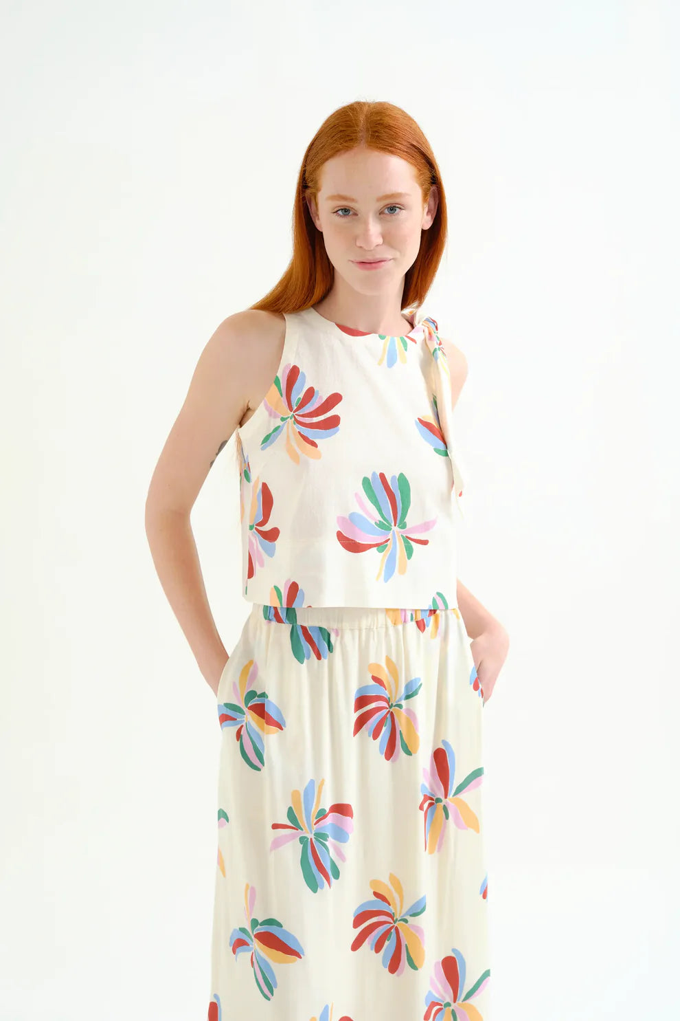 Top estampado floral multicolor mujer frontal