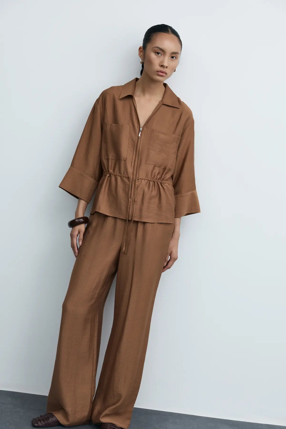 pantalón fluido camel mujer Vila conjunto safari Cotton Grey Piedras Blancas Asturias
