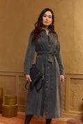 Vestido denim gris lavado con cierre de botones y cinturón ajustable para mujer Lola Espeleta
