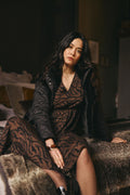 Vestido midi marrón chocolate con estampado animal print negro para mujer | Lola Espeleta