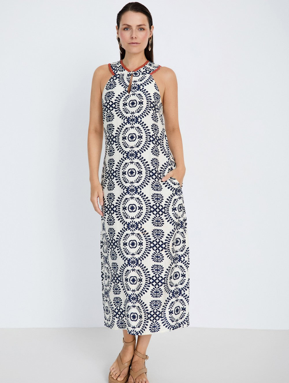 vestido largo blanco estampado azul Skatie