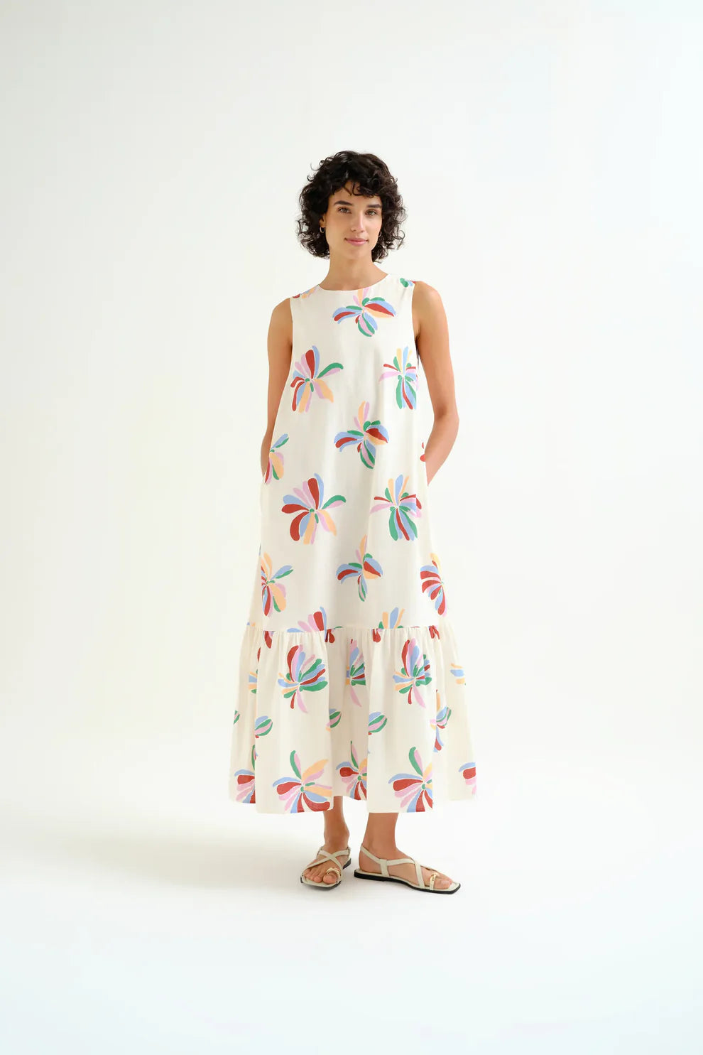 Vestido Monarda de Compañía Fantástica largo estampado floral frontal