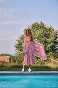 vestido estampado mujer, vestido camisero Lola Espeleta, vestido midi verano, vestido sin mangas mujer, vestido color coral, vestido estampado geométrico, vestido fresco verano, vestido Coralia