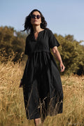 Vestido negro largo manga corta escote pico