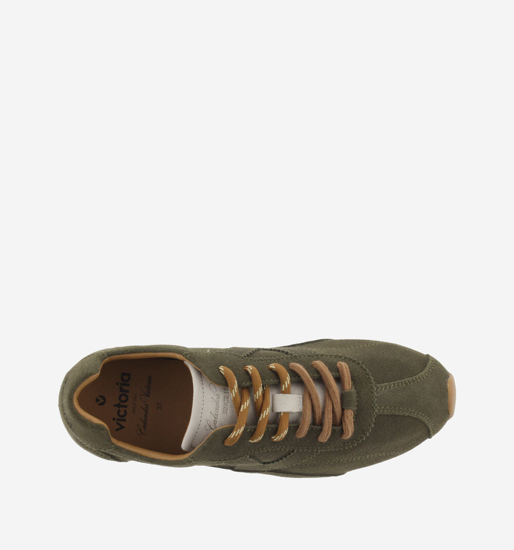 Vista superior de las Sneakers Aster de Victoria, verde kaki cordones camel