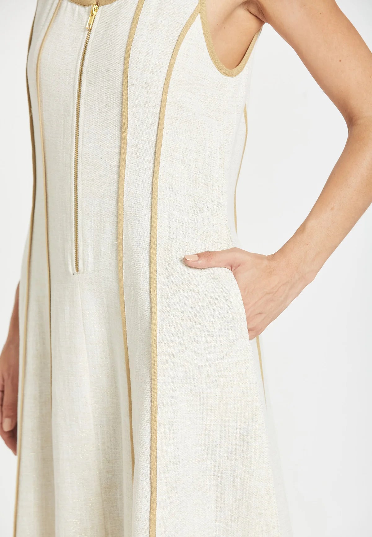 Bolsillo lateral vestido beige be sunset