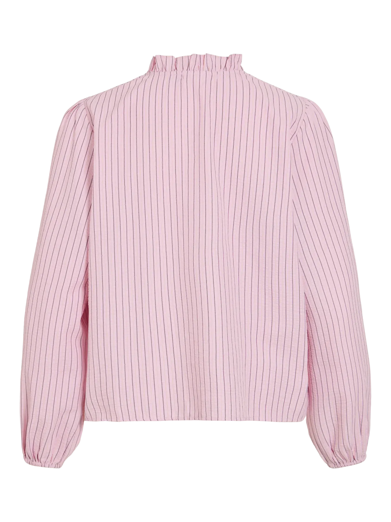 Vista trasera Camisa Browy Cherry de VILA en rosa con finas rayas verticales. Cuello fruncido, botones y mangas con volumen para un look femenino y versátil hombros nido de abeja