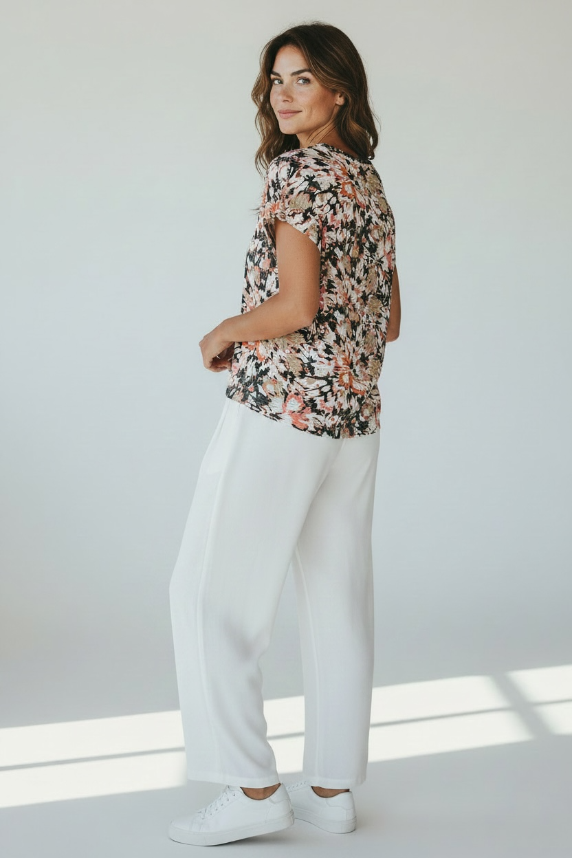 Vista trasera camiseta estampada floral Lola Espeleta mujer